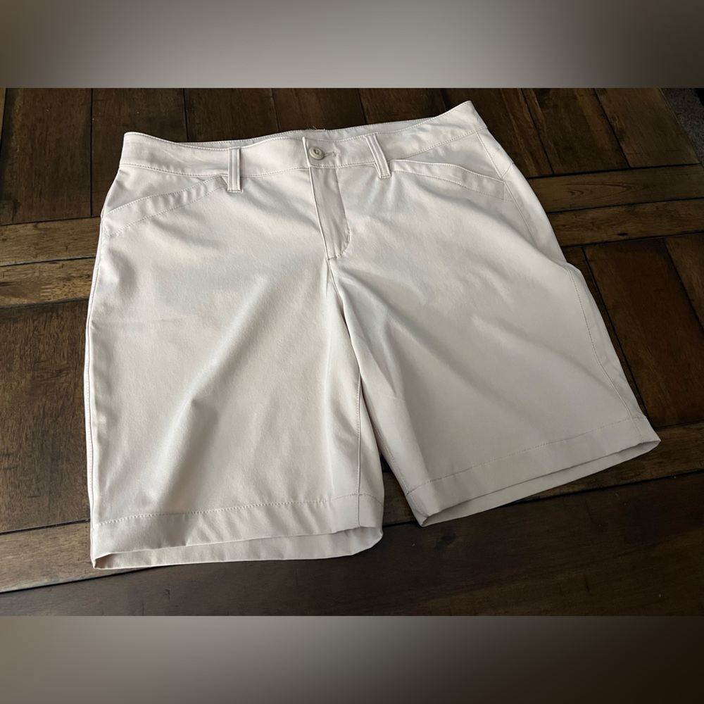 Eddie Bauer women’s 8